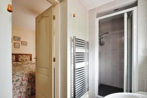 En-Suite Shower