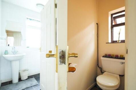 Shower Room &amp; Wc