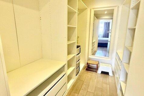 Walk-In Wardrobe
