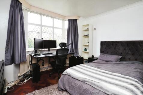Bedroom Five/Lounge