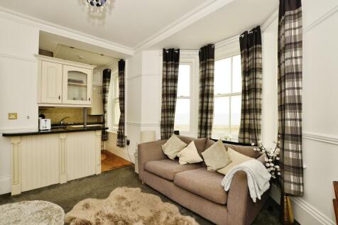 Living Room/Kitchen