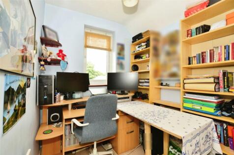 Bedroom/Study