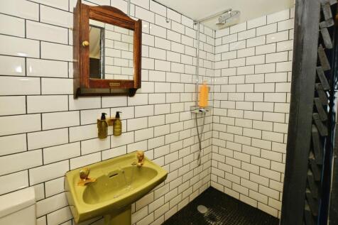 Air B&#39;n&#39;b Shower