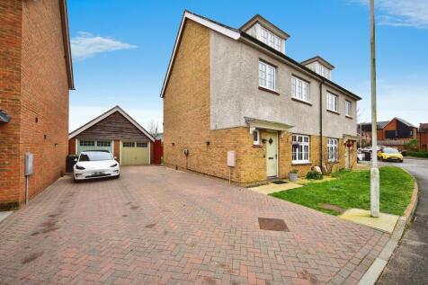 Driveway/ Garage