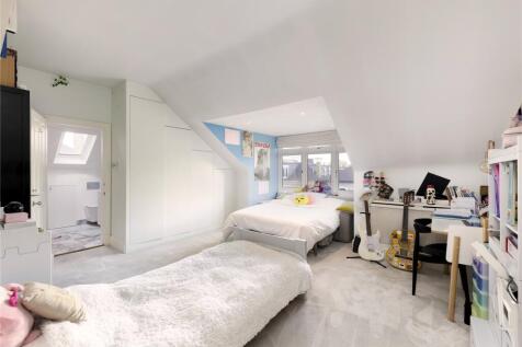 2nd Bedroom