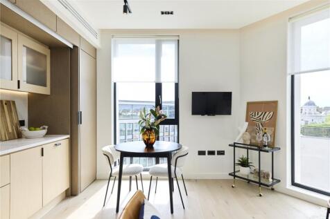 Kitchen/Living Area