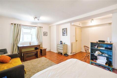 Studio Room