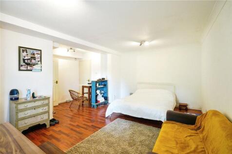 Studio Room