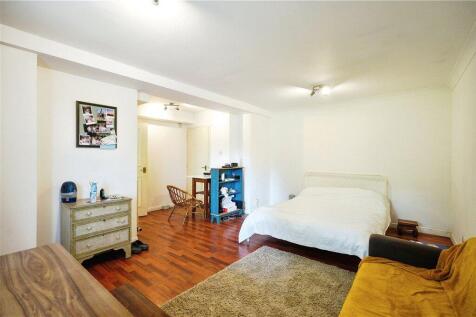 Studio Room