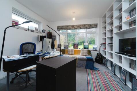 Bedroom/Study