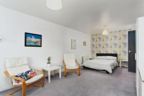 Lounge/Bedroom