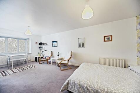 Lounge/Bedroom