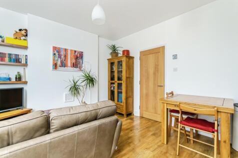 Lounge/Kitchen