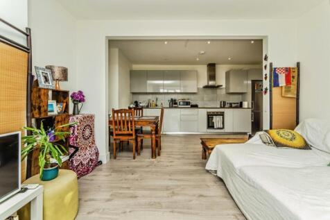 Lounge/Kitchen