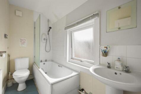 Bathroom.JPG