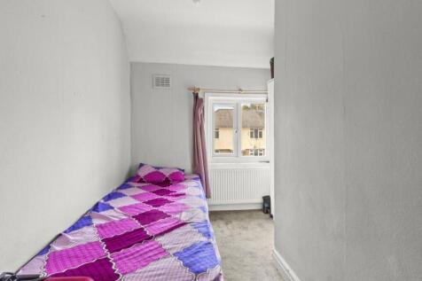 Bedroom3.JPG