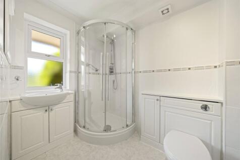 Main Ensuite