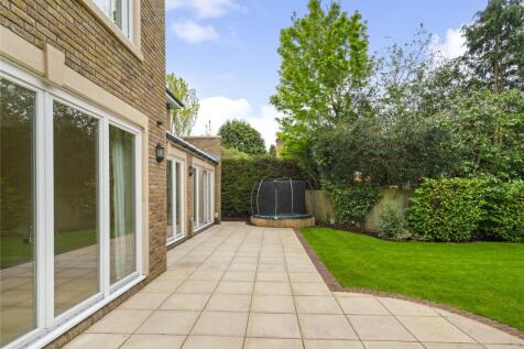 Terrace/Rear Garden
