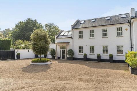 Stunning Cobham Home