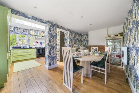 Dining/Kitchen