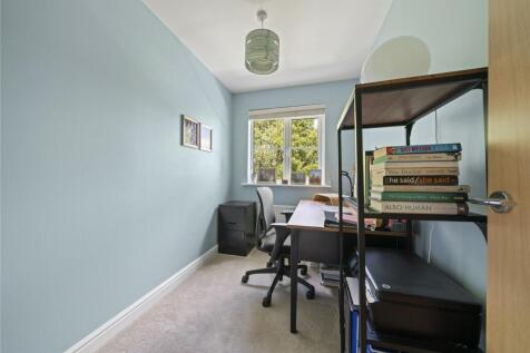 Bedroom 3/Study