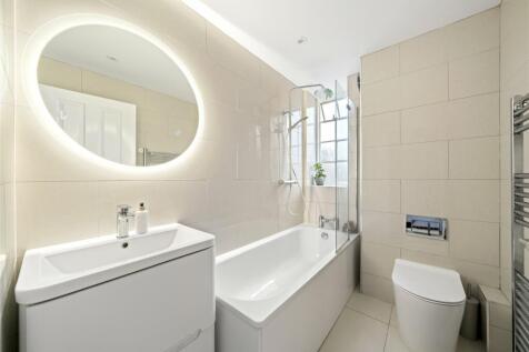 Bath/Shower Room
