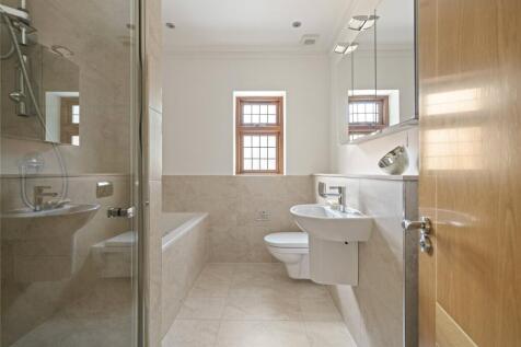 Bath/Shower Room