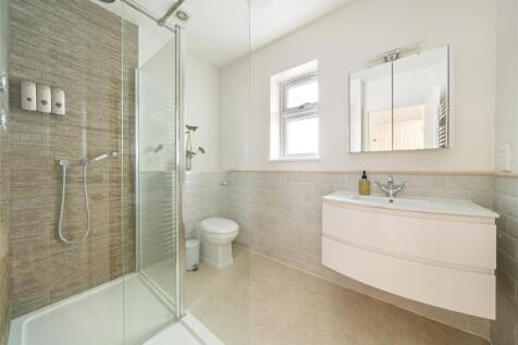 Bath/Shower Room