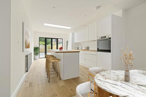 Kitchen/Dining Area