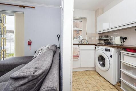 Lounge/Kitchen