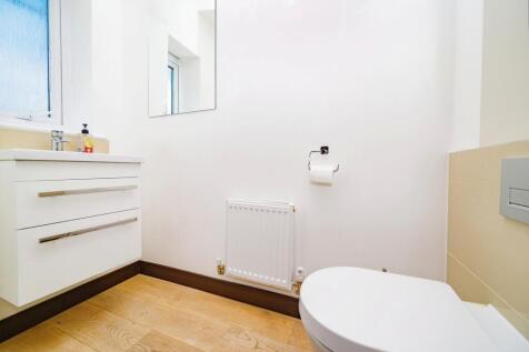 D/Stairs Toilet