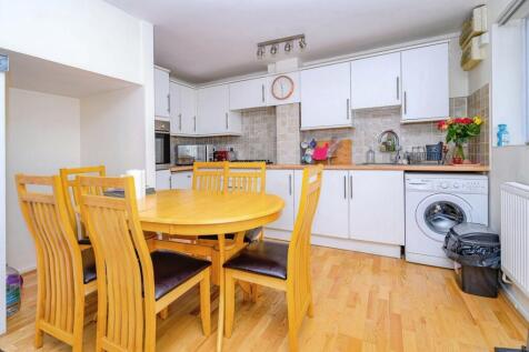 Kitchen/Dining Area