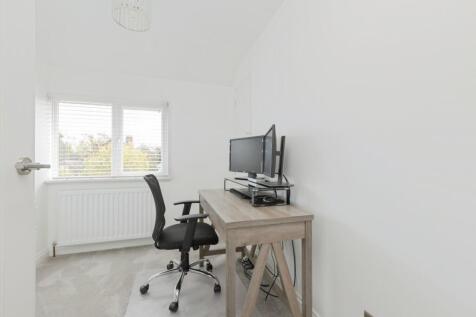 Bedroom/Office