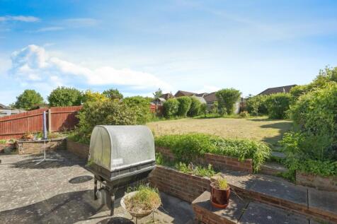 Patio/Bbq Area