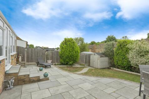 Patio/Bbq Area