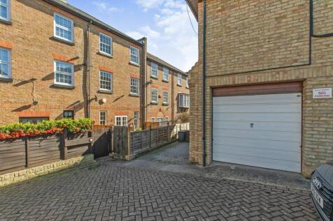 Garage/Parking