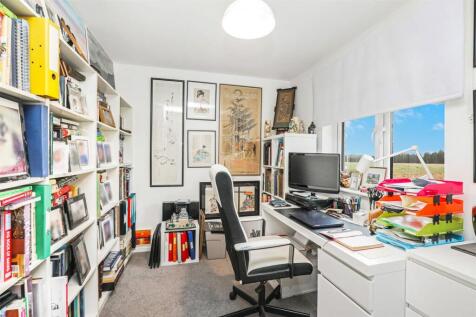Bedroom/Study