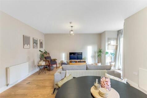 Dining Area/Lounge
