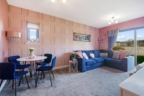 Lounge/Dining Area