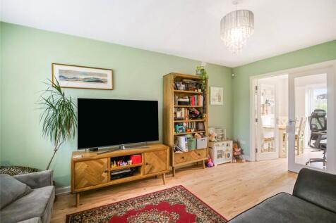 Lounge To Dining Rm