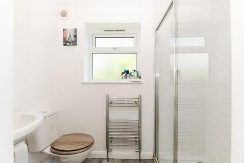 D/S Shower &amp; Wc