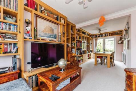 Living Room/Diner