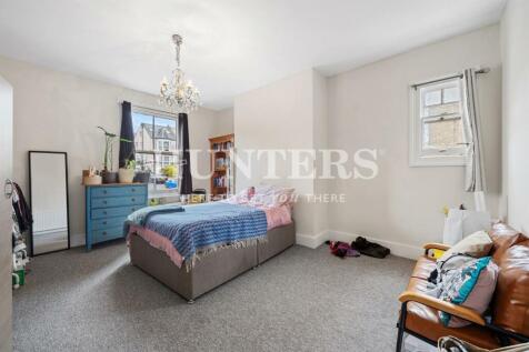 Bedroom/Living Room