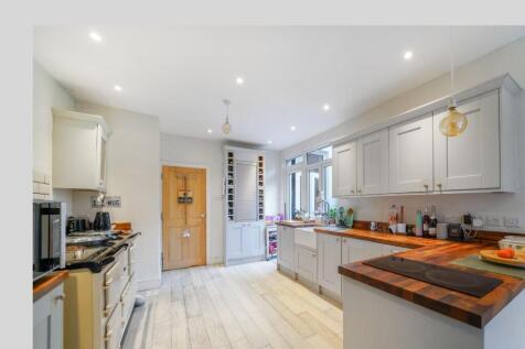 Kitchen Reverse