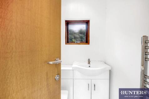 Studio Cloakroom