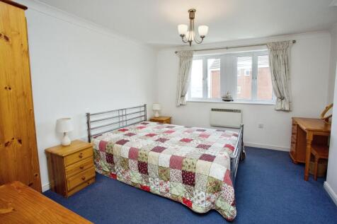 Master Bedroom (1)