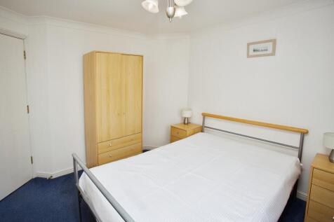 Bedroom 2 (2)
