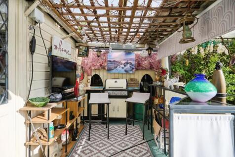 Garden Bar