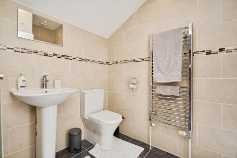 En-Suite 2