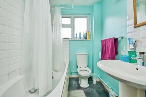 Top Flat Bathroom